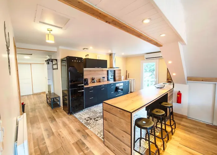 Le Cerf - Parking Privatif - 5mn A Pied Du *