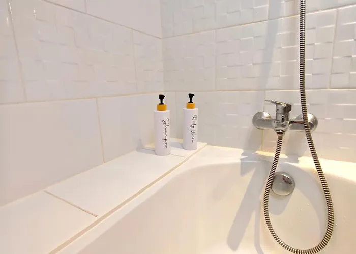 Le Cerf - Parking Privatif - 5mn A Pied Du Apartment