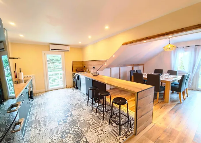 Apartment Le Cerf - Parking Privatif - 5mn A Pied Du Aix-les-Bains